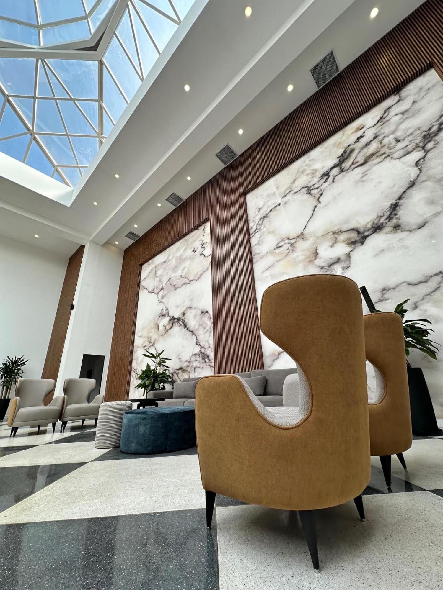 ホテル Eurobuilding Tama San Cristóbal エクステリア 写真